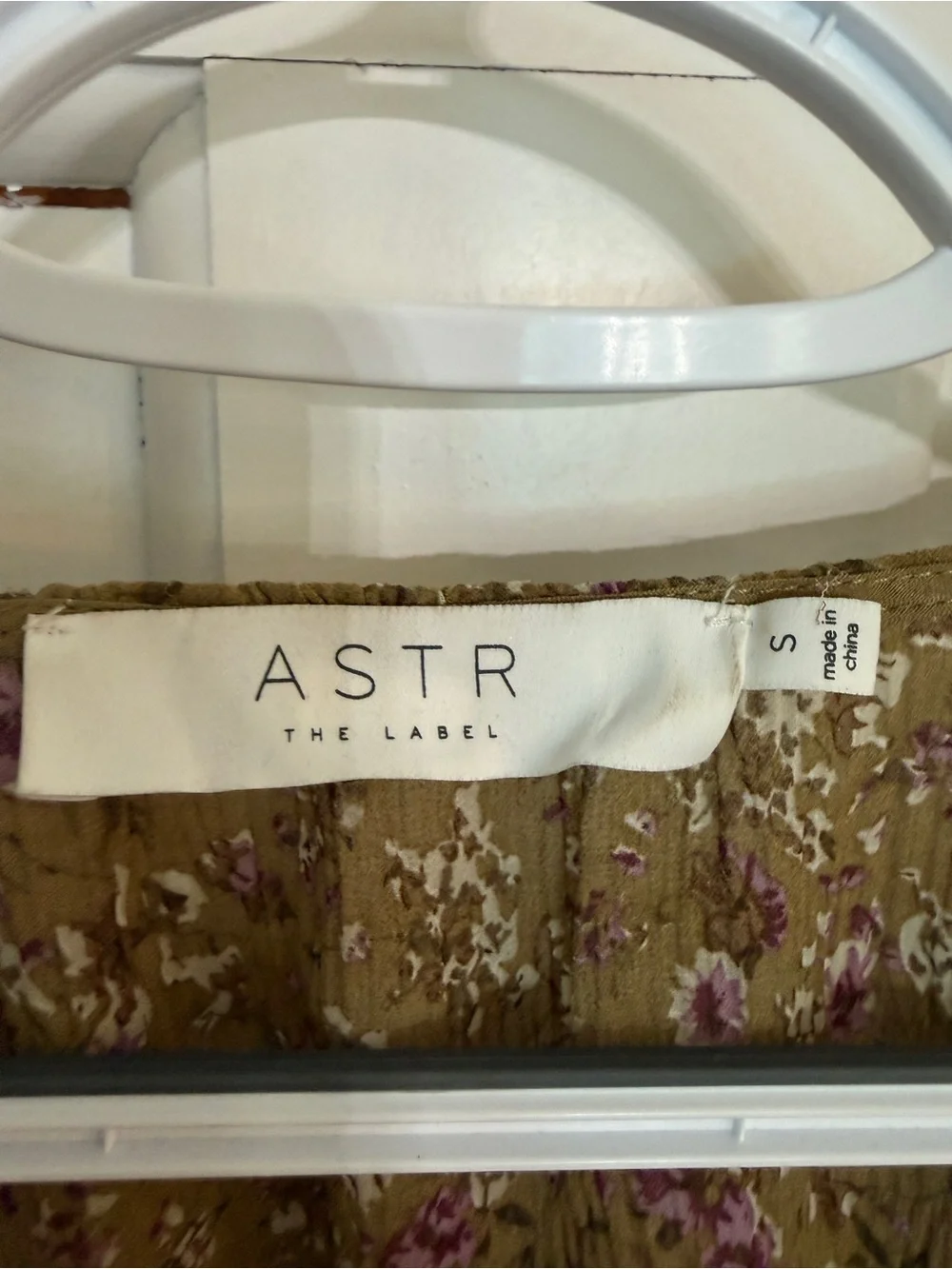 Astr feminine label